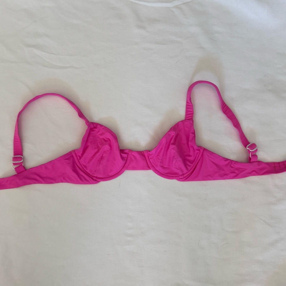 Moana Bikini in Bright Pink